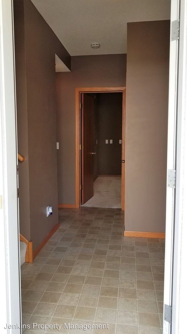 Foto del edificio - 3 br, 2 bath House - 16 Hope Circle