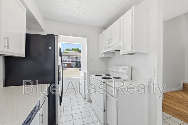 Foto del edificio - 8108 Foxfire Ln