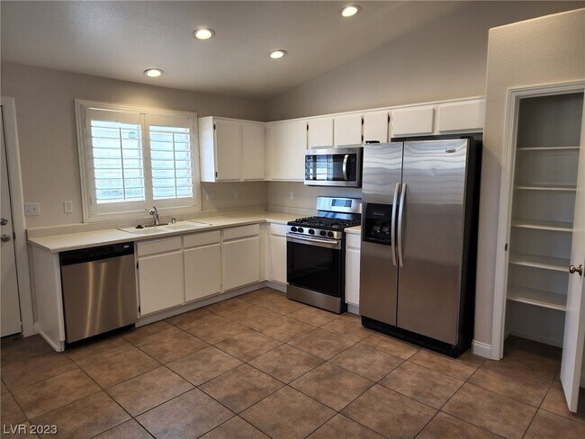 Foto del edificio - 959 Country Back Rd