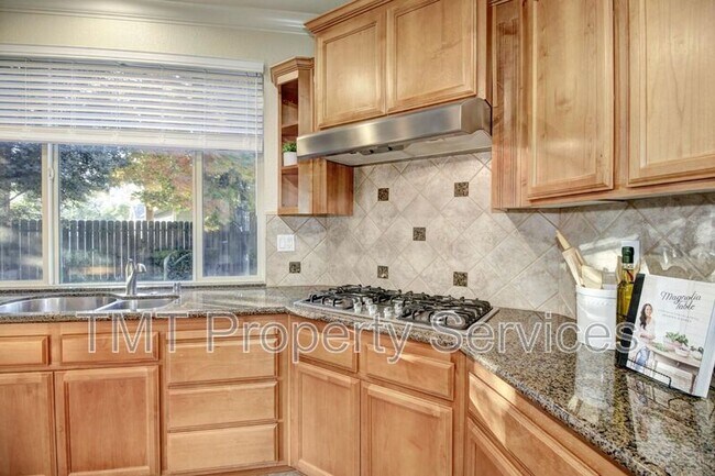 Foto del edificio - 3725 Bella Cruz Ct