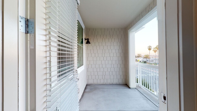 Interior Photo - Beach & Ocean