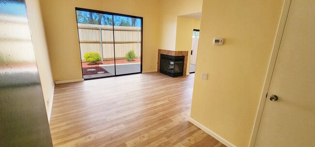 Building Photo - 3676 Constellation Rd