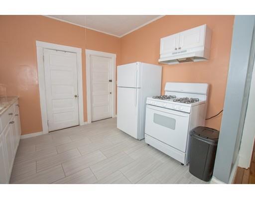 Building Photo - 128 Maple St