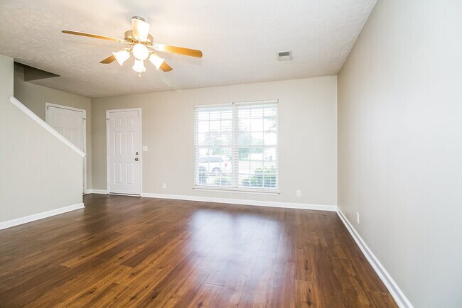 Building Photo - 3746 Maya Dr