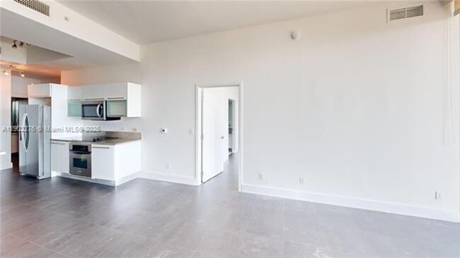 Building Photo - 888 Biscayne Blvd