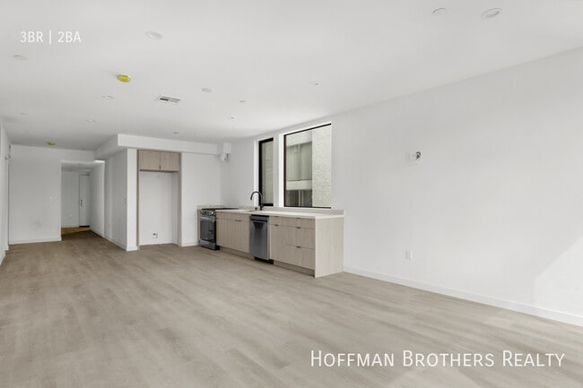 Building Photo - 3755 S Canfield Ave