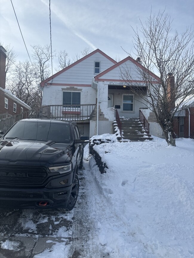 4 bed 1 bath - 4 bed 1 bath House