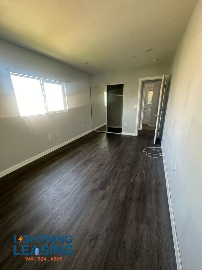 Foto del edificio - 5859 1/2 West Blvd-5859 1/2D
