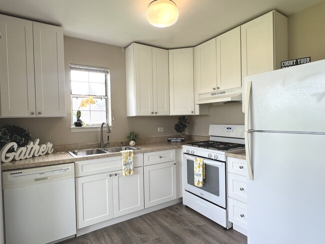 Building Photo - 36 Gant Cir