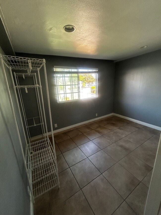 Foto del edificio - 5970 Pepperwood Ave