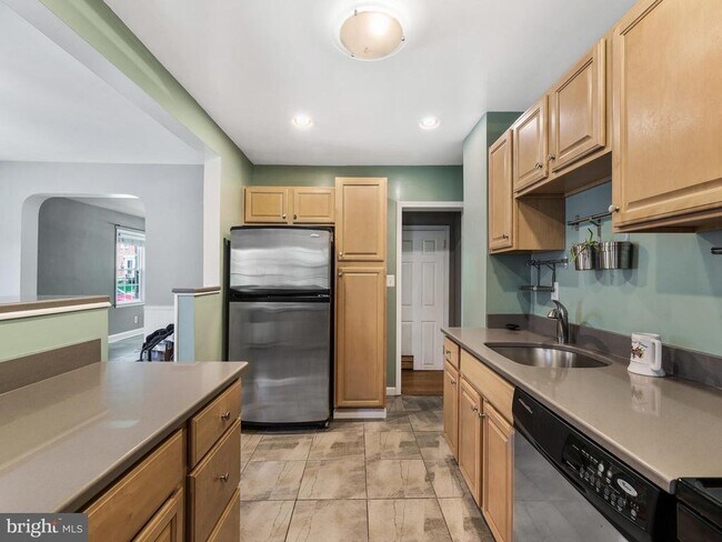 Foto del edificio - 1613 Glen Keith Blvd