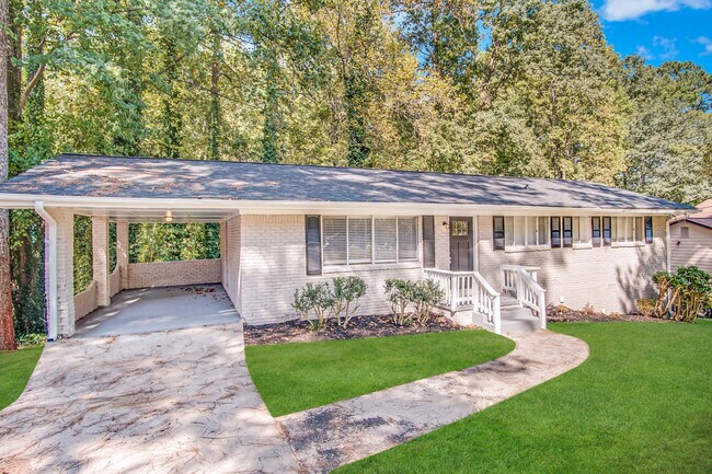 Building Photo - 2648 Cavalier Dr