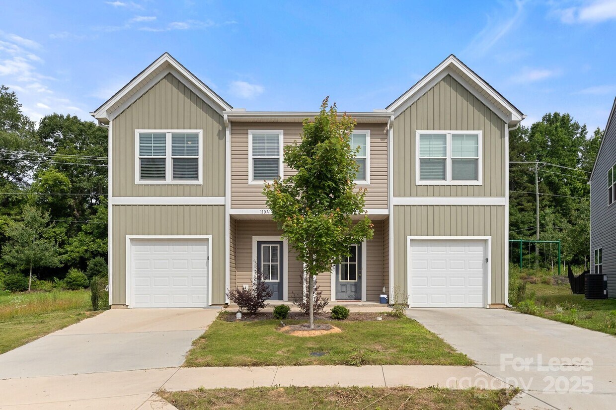 Primary Photo - 110 Blakeslee Ct