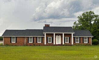 Building Photo - 1770 Straw Pond School Rd