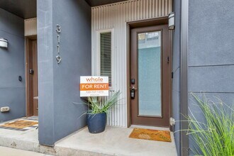 Building Photo - 3119 W 19th Ave
