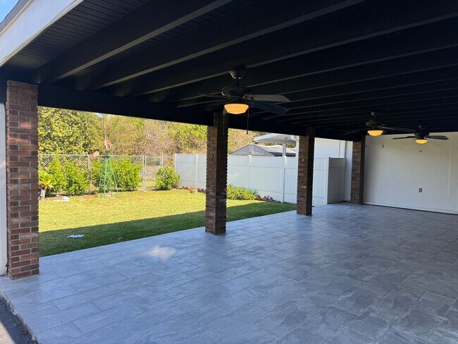Foto del edificio - 7495 S Waterway Dr