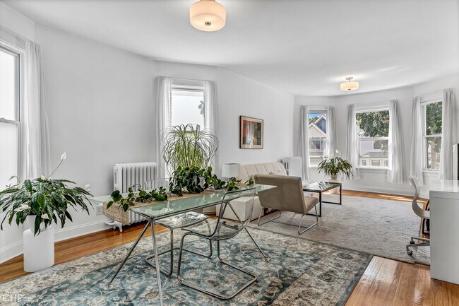 Foto del edificio - 6129 N Paulina St
