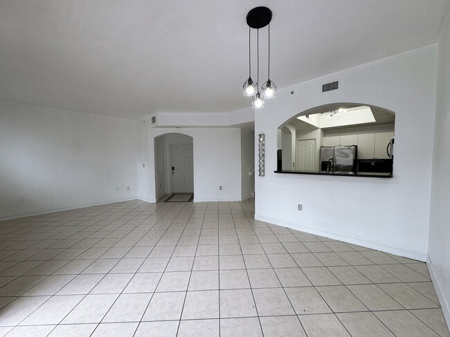 Foto del edificio - 8886 W Flagler St