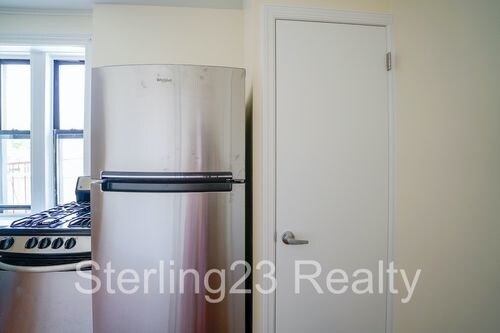 Foto del edificio - 23-90-90 29th St