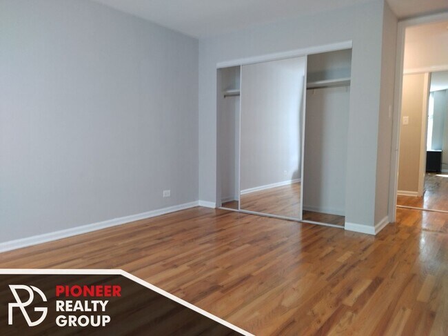 Foto del edificio - 4600 N Clarendon Ave