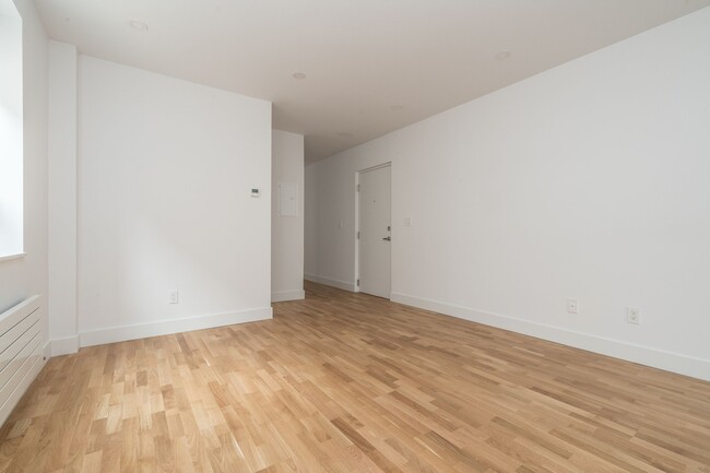 Building Photo - 1 Claude Ave