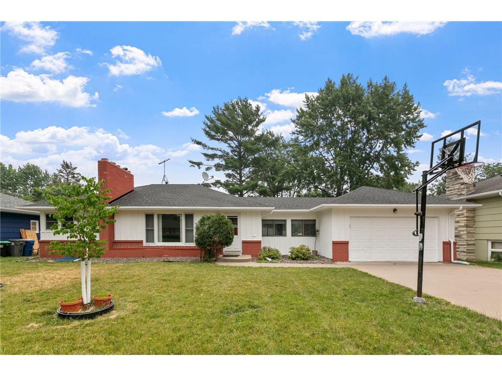 6037 Zenith Ave S, Edina, MN 55410 House Rental in Edina, MN