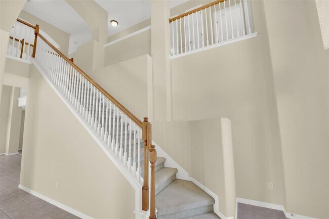 Building Photo - 3206 Luminoso Ln E