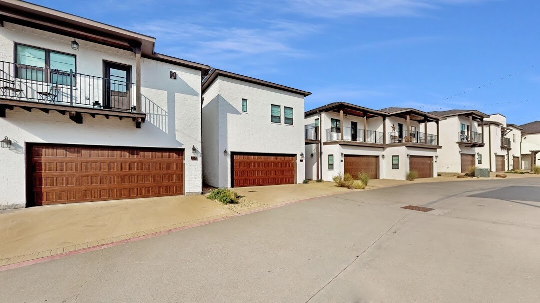 Foto principal - 203 Brentwood Dr