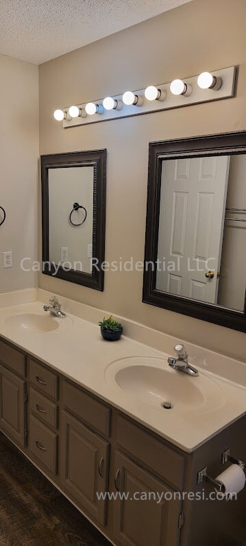 Foto del edificio - 2127 Morris Hill Rd