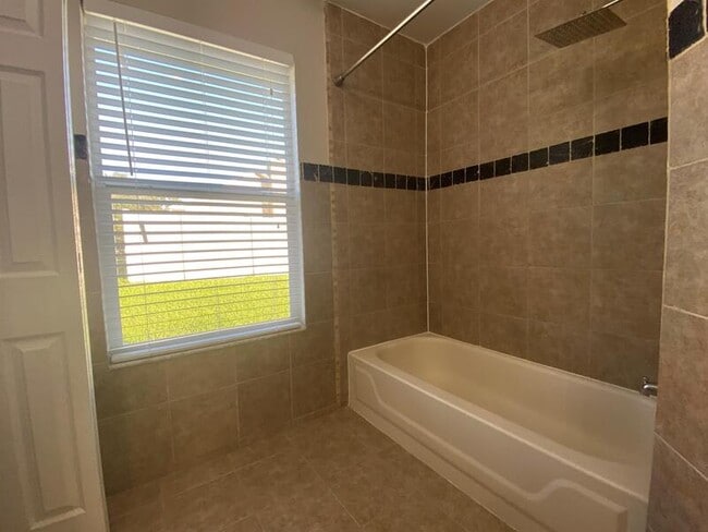Building Photo - 11195 Cypress Leaf Dr
