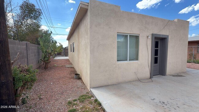 Foto del edificio - 6714 N 54th Ave