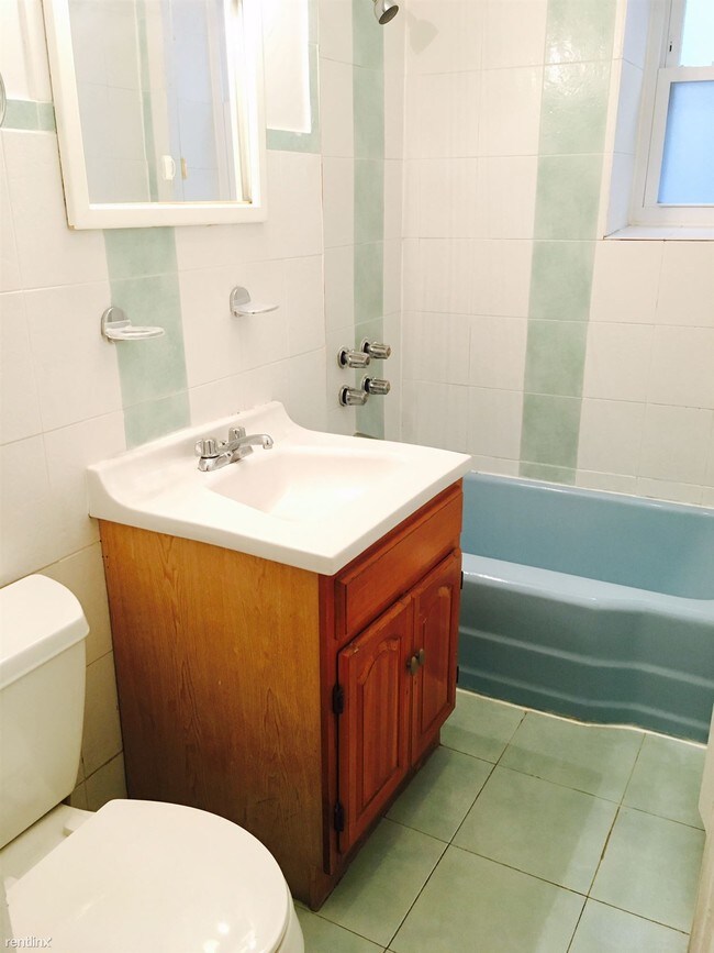 Building Photo - 2 br, 1 bath Apartment - 3238 44th St