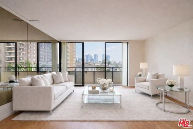 Foto del edificio - 10535 Wilshire Blvd