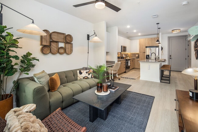 Building Photo - Solis Peachtree Corners