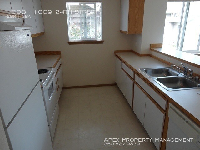 Foto del edificio - NEAR WWU - Courtyard Apartments