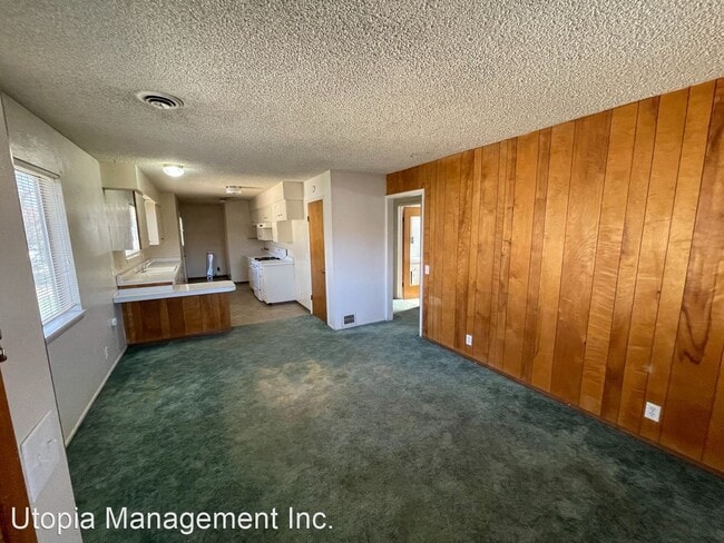 Building Photo - 2 br, 1.5 bath House - 115 Foss Street