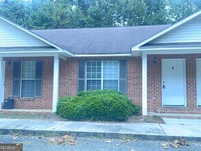 Building Photo - 1403 Claxton Dairy Rd