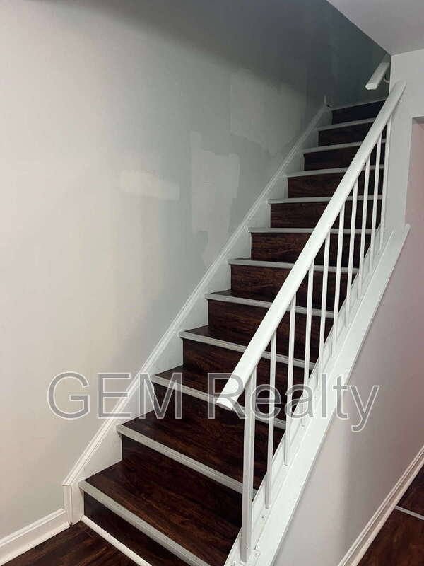 Foto del edificio - 10717 Greta Lynn Ct