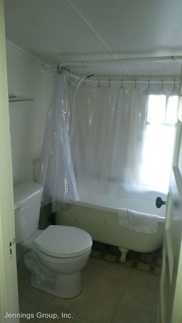 Foto del edificio - 3851-3851 1/2 Hilyard St