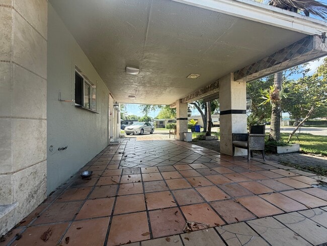 Photo - 6XXX Dawson St Apartment