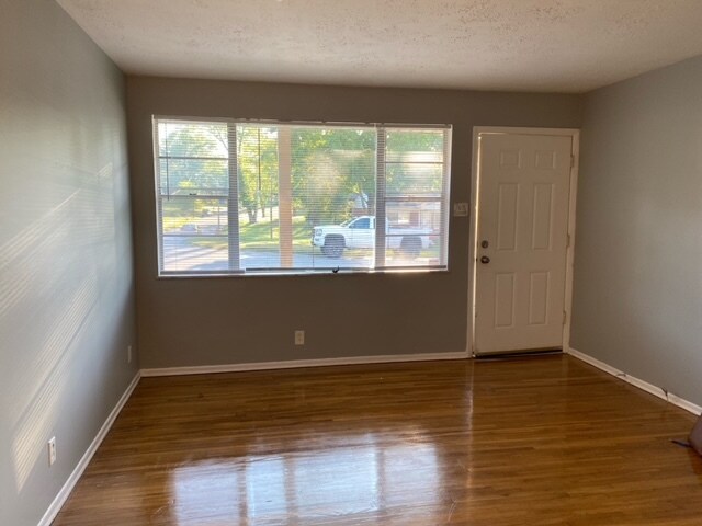 Primary Photo - 240 Solon Dr