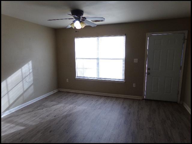 Building Photo - 3219 Ludwig St