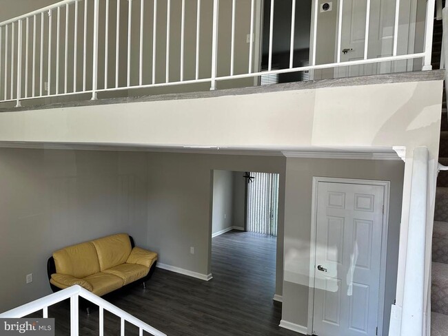 Building Photo - 7307-ROCKEY Rokeby Dr