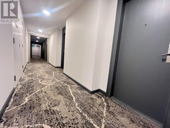 Photo du bâtiment - 18 Spring Garden Ave