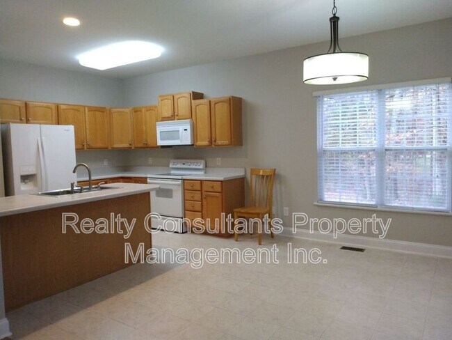 Foto del edificio - 7106 Holly Glen Ct