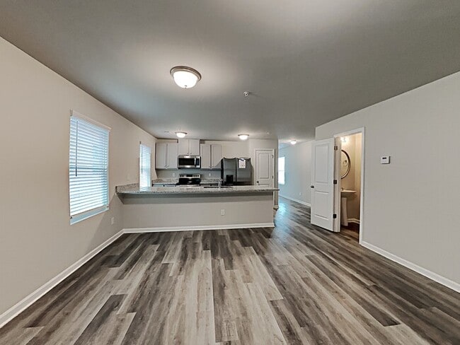 Building Photo - 1054 Wedgewood Ct NE