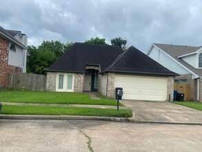 Building Photo - 13543 Pasa Robles Ln