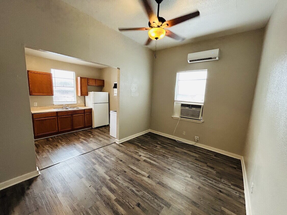 Primary Photo - Super Affordable South Side Two Bedroom