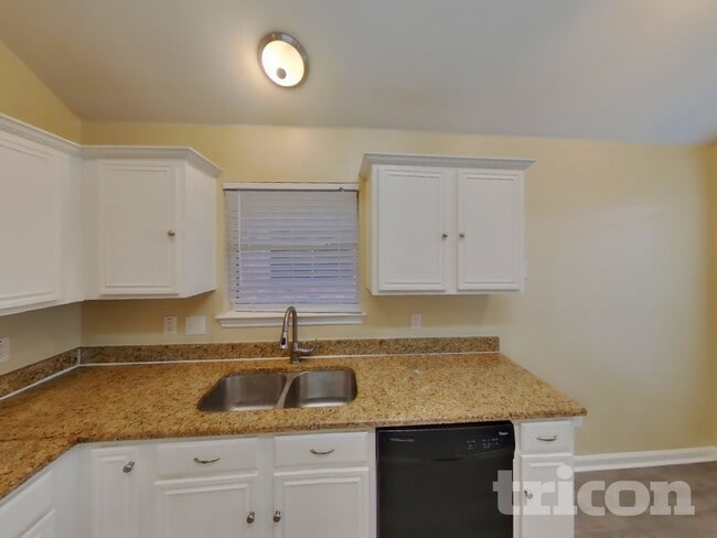 Building Photo - 2616 Spring Rain Dr