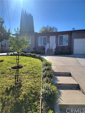 Primary Photo - 2568 Loma Vista Dr